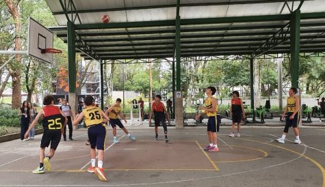 TCS basketball player Lucas Henao shoots a free throw against Colegio UPB at the Copa Cumbres on April 19.