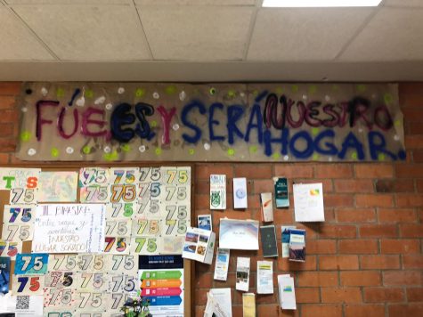 Graffiti art made in Spanish class by 6th Grade students as part of El dia de idioma celebration. 