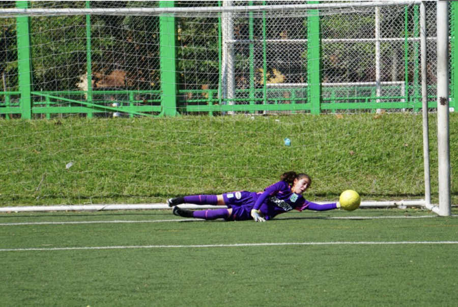 Alina Restrepo, saving a goal while playing for Atletico Nacional.