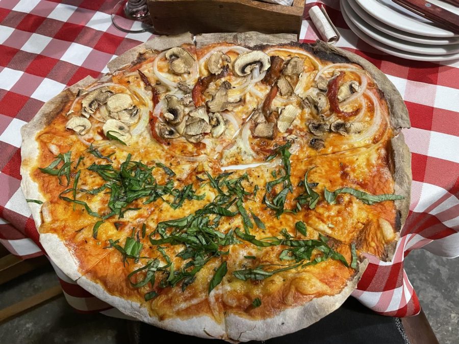 Pizza+Margarita+and+Pizza+Funghi+from+Pizzeria+Centro+owned+by+TCS+alum+Rodrigo+Puyo.