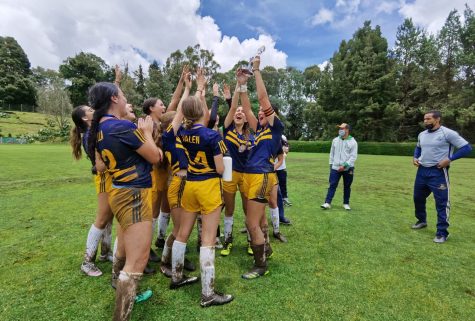 The TCS High School Girls futbol team celebrates first place in the 2019 edition of  Copa Columbus.