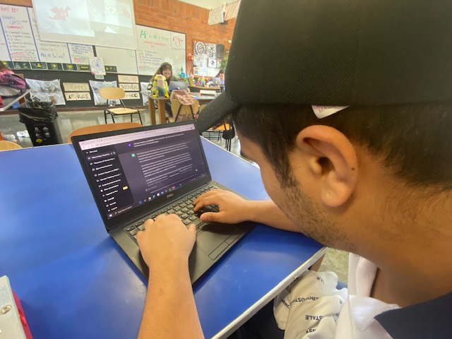 A student uses Chat GPT to complete an assigment for Spanish class.